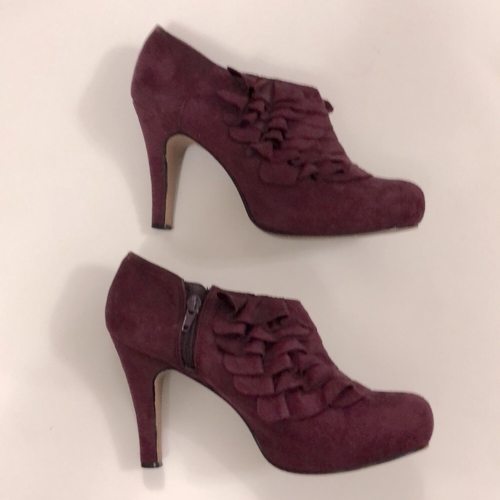 Madden Girl 9 Purple Ankle Boot Heel shoe Platform Ruffle side zipper Excellent - Picture 4 of 11
